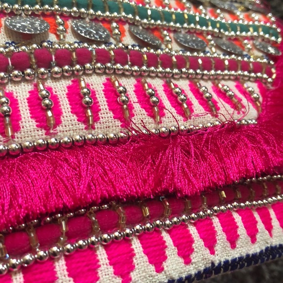 Express Pink Fringe Clutch - Picture 10 of 12
